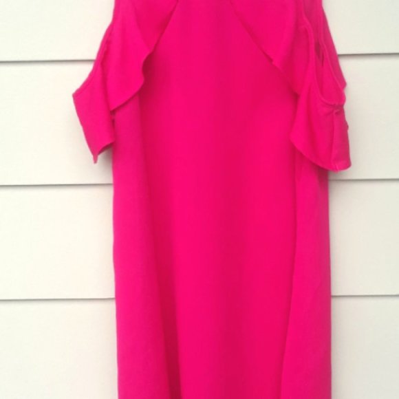 NWT TCEC Hot Pink Cold Shoulder Sleeveless Flutter Dress Size Small *BARBIE* - Picture 4 of 4